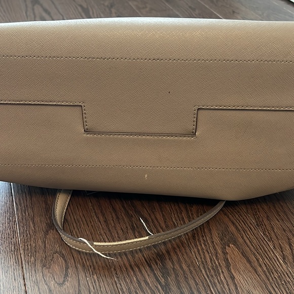 Tory Burch Tote - Picture 6 of 8